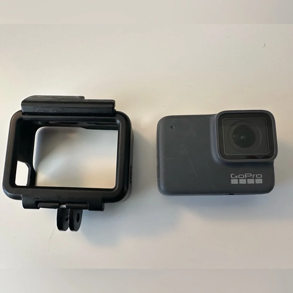 GoPro Silver 7 and accessory case - Picture 1 of 8